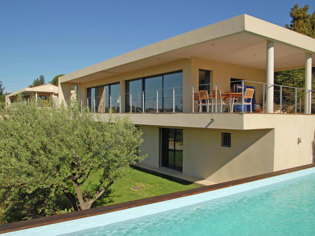 Upbeat Villa In Rochefort-Du-Gard With Private Pool Номер фото